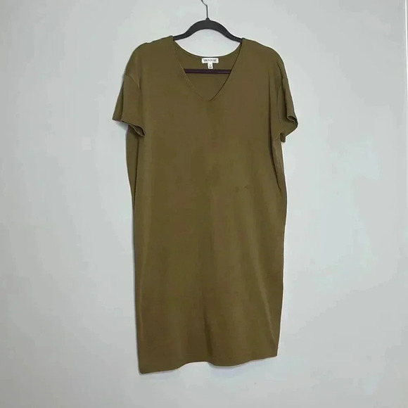 PROLOGUE WOMEN'S SHORT SLEEVE V-NECK ESSENTIAL MIDI T-SHIRT DRESS - Picture 1 of 7